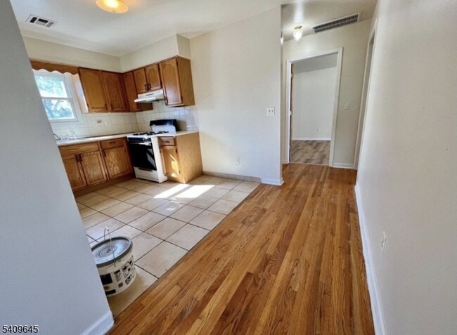 Foto del edificio - 19 Columbus Ave