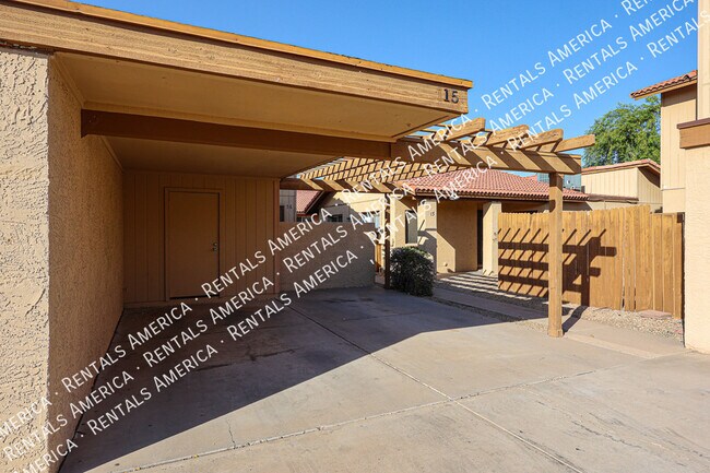Foto del edificio - 14838 N 24th Dr