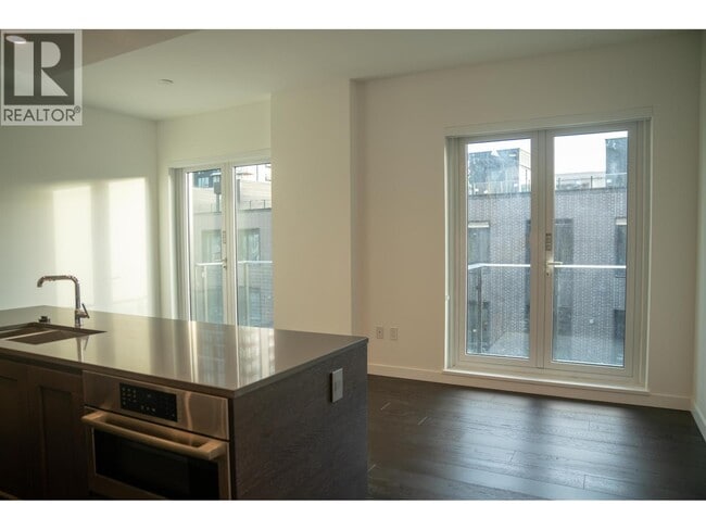 Building Photo - 5681 Birney Ave