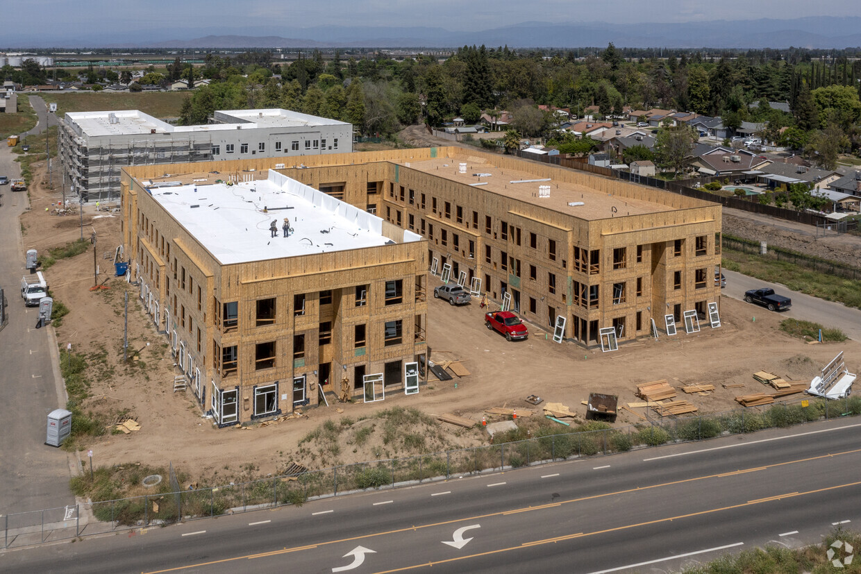 La construcción 4/2022 - Sarahs Court Apartments