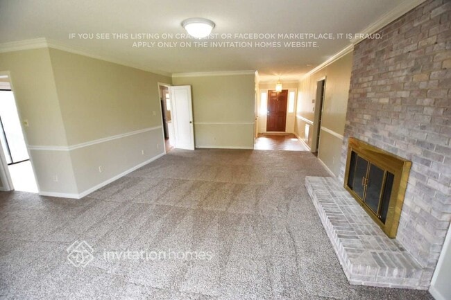 Building Photo - 7131 Hillside Ln