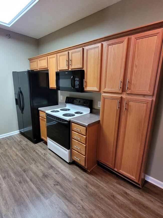 Foto del edificio - 3 Bedroom 2 Bathroom Condo-Spencer's Crest