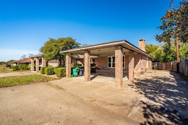 Foto del edificio - SW Loop 820 - 4304/4306 *Lease Up Only*