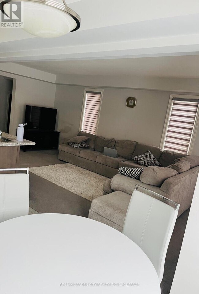 Photo du bâtiment - 79 Heron St