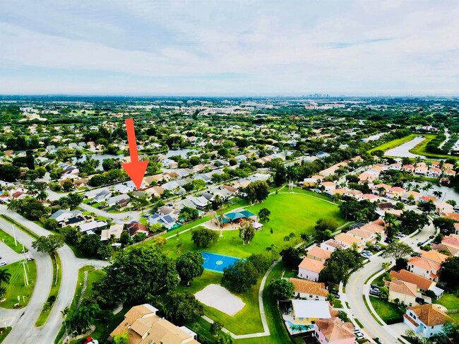 Foto del edificio - 8421 SW 41st Ct