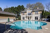 Foto principal - 2700 Pine Tree Rd NE