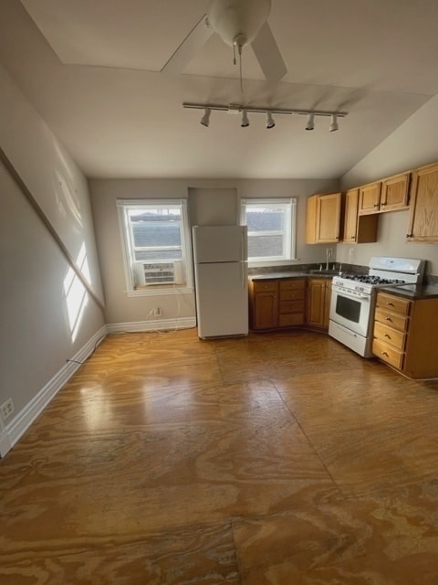 Building Photo - 2917 N Southport Ave