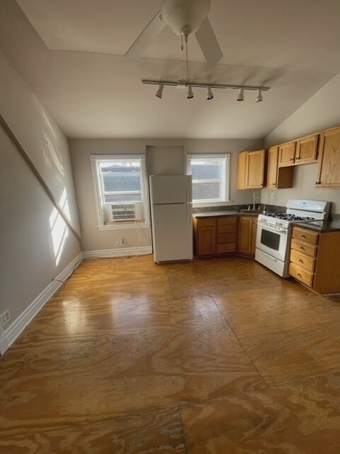 Foto del edificio - 2917 N Southport Ave