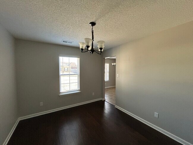 Foto del edificio - 5279 Blue Diamond St