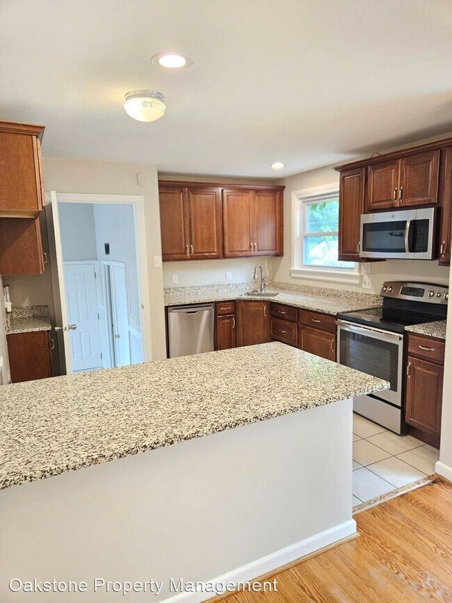 Foto del edificio - 3 br, 1 bath House - 7508 Mayland Dr.