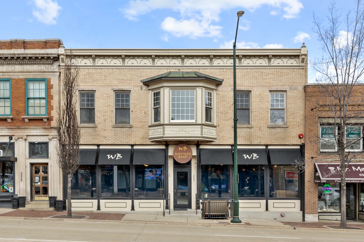 222 W Main St Unit B, St. Charles, IL 60174 Room for Rent in St
