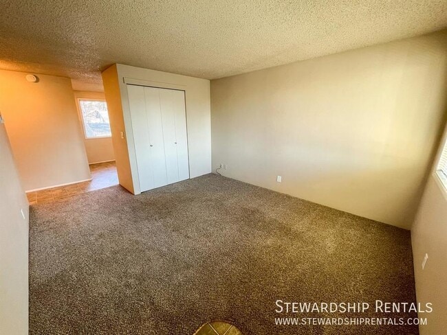 Photo - 1429 W Broadway Apartment