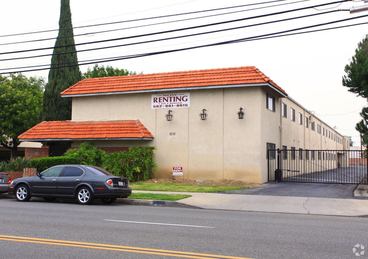 Primary Photo - Normandie Apartments