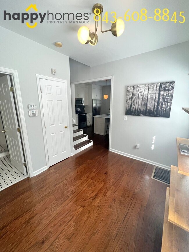 Foto del edificio - Beautiful 3 bedroom 3 full bath home locat...