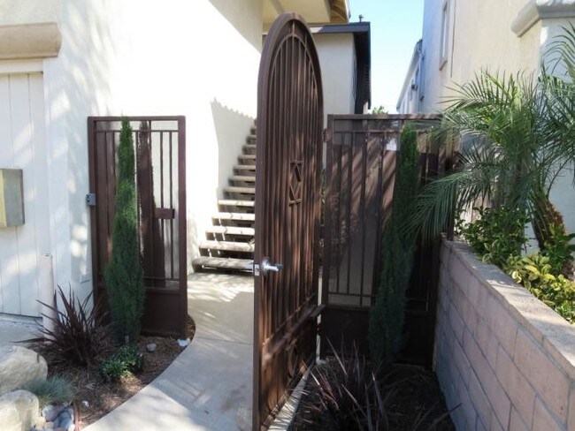 Foto del edificio - 2 bedroom in Huntington Beach CA 92648