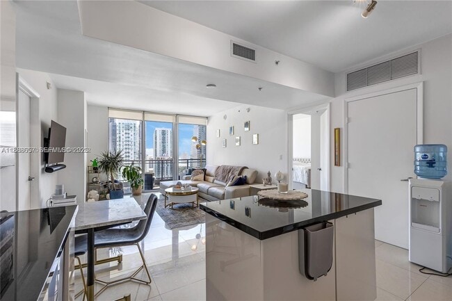 Foto del edificio - 92 SW 3rd St