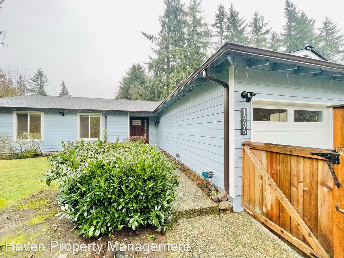 Foto principal - 4 br, 2 bath House - 1906 145th Ave SE