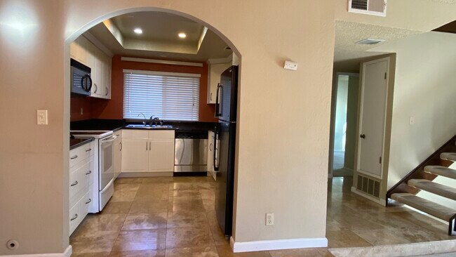 Building Photo - 6701 Copperwood Cir