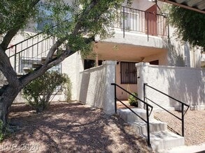 Building Photo - 3683 Lucido Dr