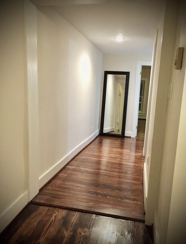 Hallway in the 2nd Floor - 994 Vine St