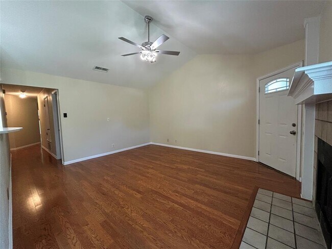 Building Photo - 11701 Rustic Rock Dr