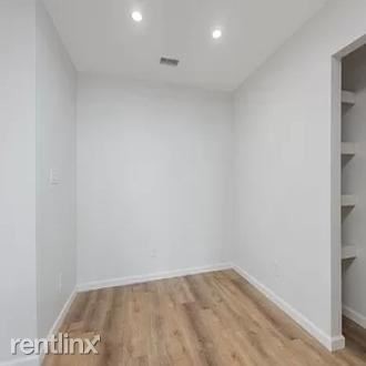 Building Photo - 2 br, 1 bath House - 2993 Massasoit Ave