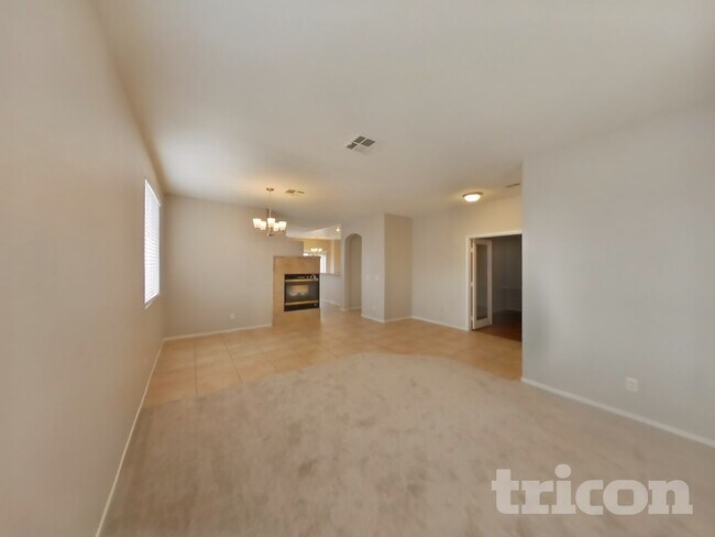 Building Photo - 2907 Extravagant Ave