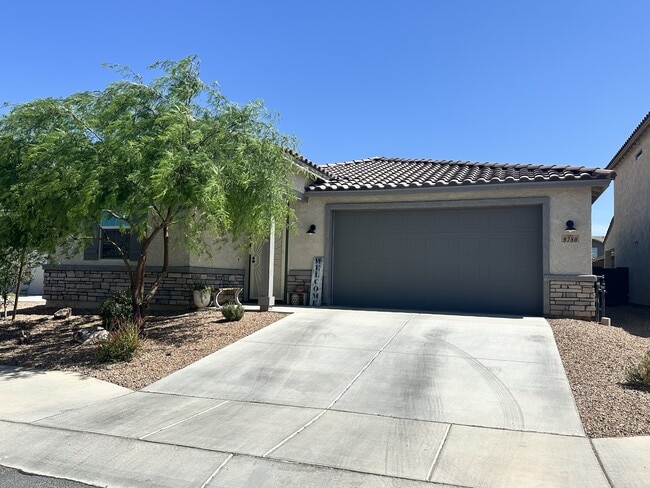Building Photo - 9780 E Lynx Lk Trl