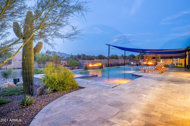 Foto del edificio - 5016 E Lone Mountain Rd