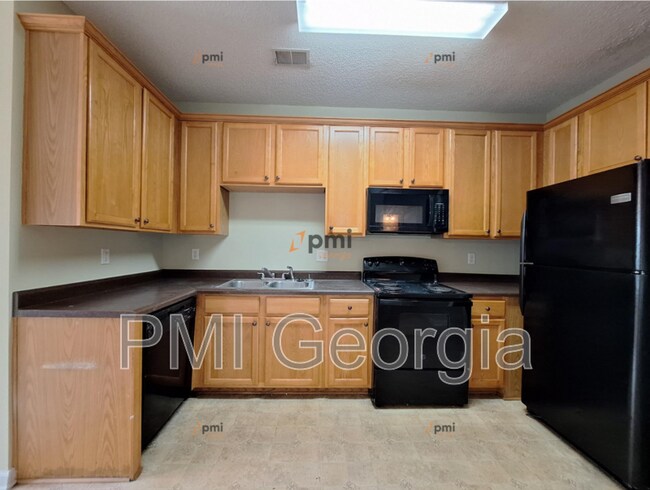Building Photo - 7565 Rutgers Cir