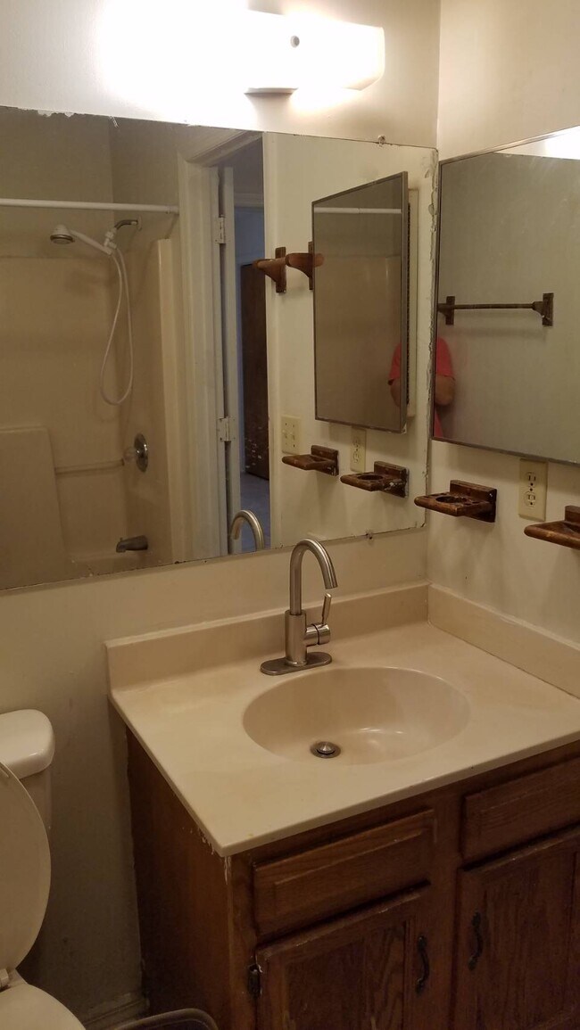 Foto del edificio - 3759 NW Huntsboro St