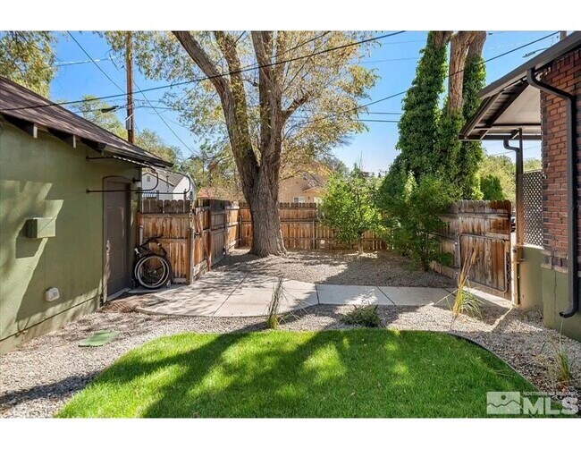 Other side of shared yard - 609 W 11th St