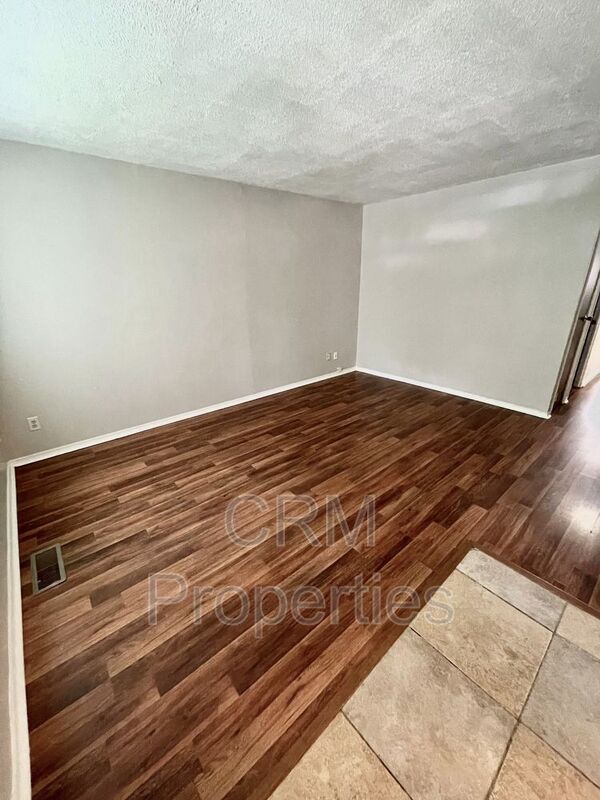 Building Photo - 5605 Wigwam Ct