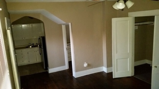 Foto del edificio - 620 N Perry St