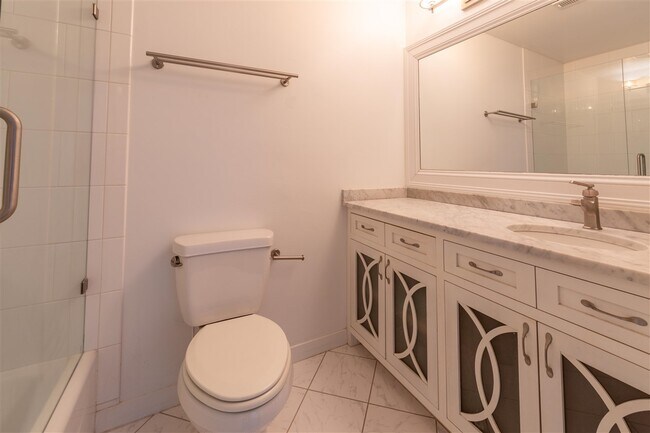 Foto del edificio - 305 2nd St NW