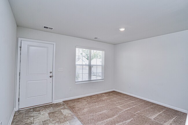 Building Photo - 649 Millsgate Cir