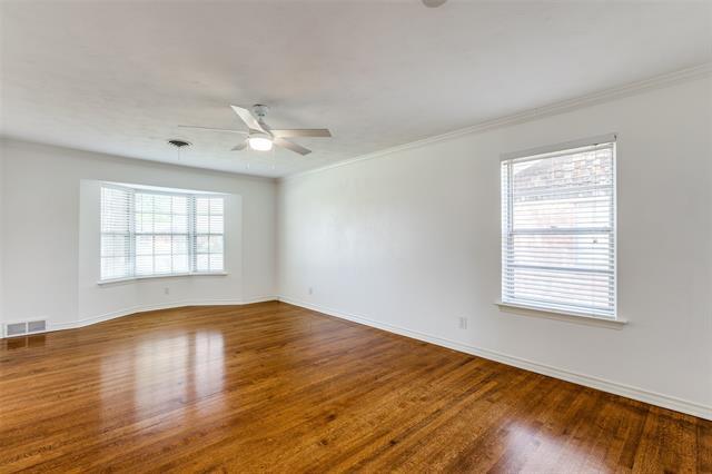 Foto del edificio - 9610 Livenshire Dr