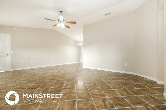 Foto del edificio - 7943 Indian Heights Dr