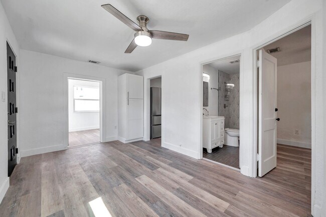 Foto del edificio - 921 7th St NW