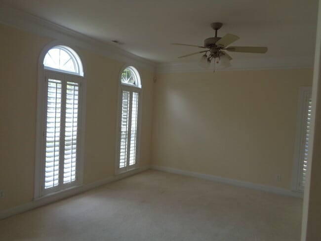 Building Photo - 7127 Weddington Brook Dr