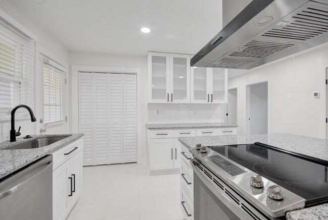 Foto del edificio - 2630 Elon St