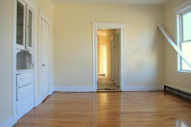 Building Photo - 61 Bishop Allen Dr