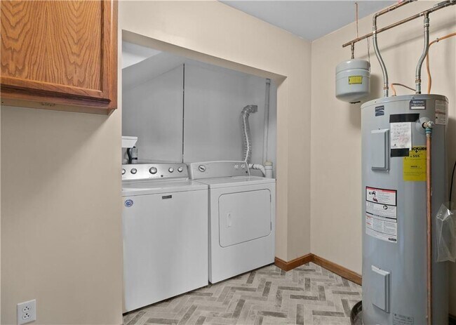 Foto del edificio - 5-25 Channing St