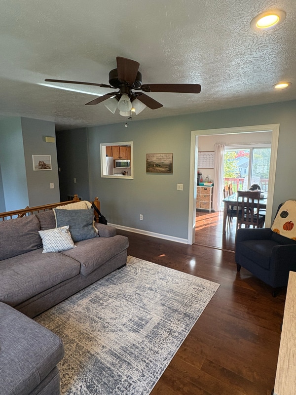 Building Photo - 3234 Woodfield Dr