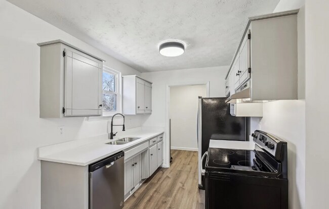 Foto del edificio - 109 Rosswood Dr