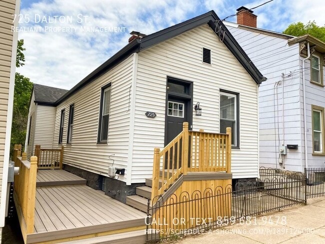 Photo - 725 Dalton St House