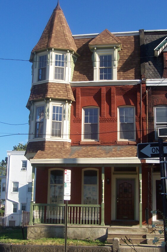 Primary Photo - 3100 Mount Vernon St