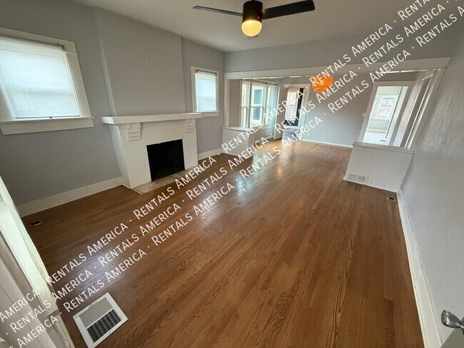 Foto del edificio - 642 E 8th St