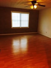 Building Photo - 327 Lockwood St