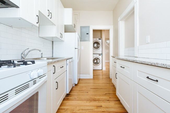 Foto del edificio - 379 Kosciuszko St